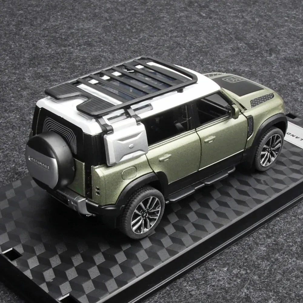 RC Universe® Land Rover Coche Miniatura 1/32 – Defender 110 con Efectos de Sonido y Luz